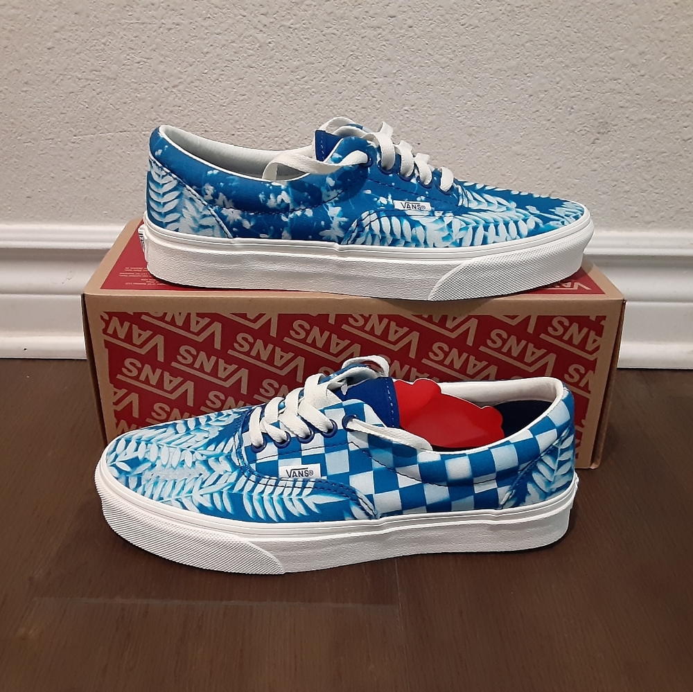 Vans - Picture 3 of 5
